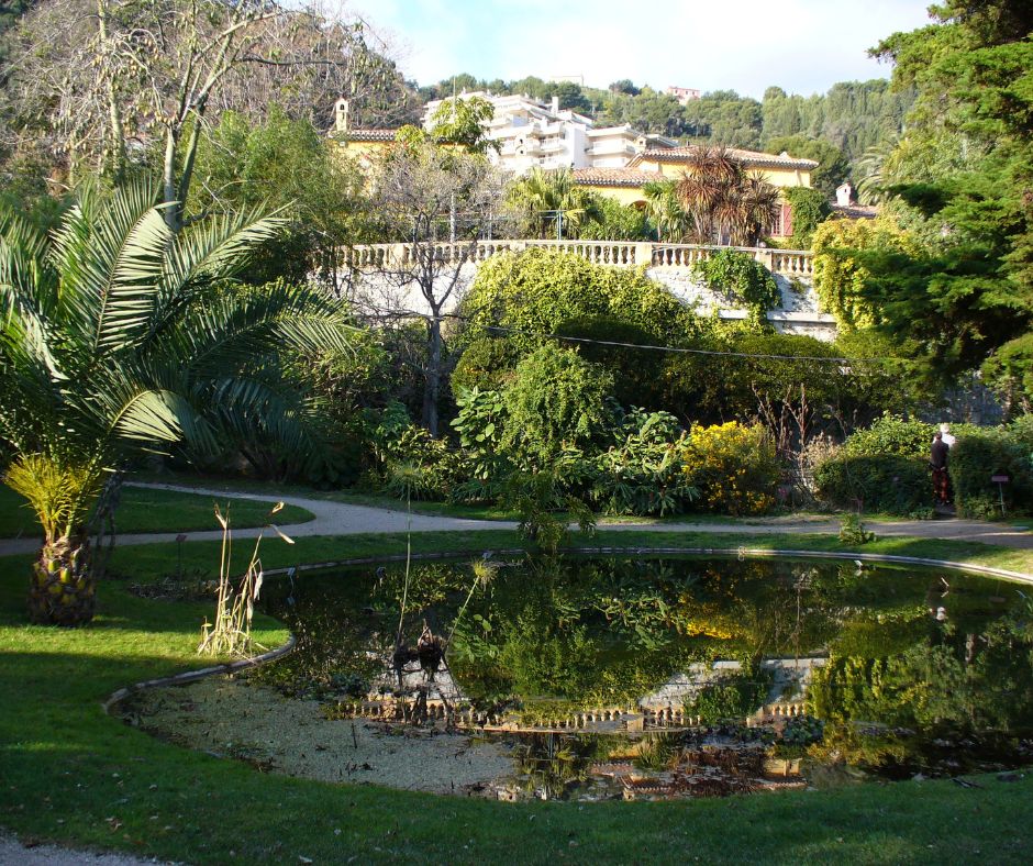 Jardin Botanique de Menton - Vespa Location - Best Scooter Rentals - Rent a Vespa - Rent a scooter